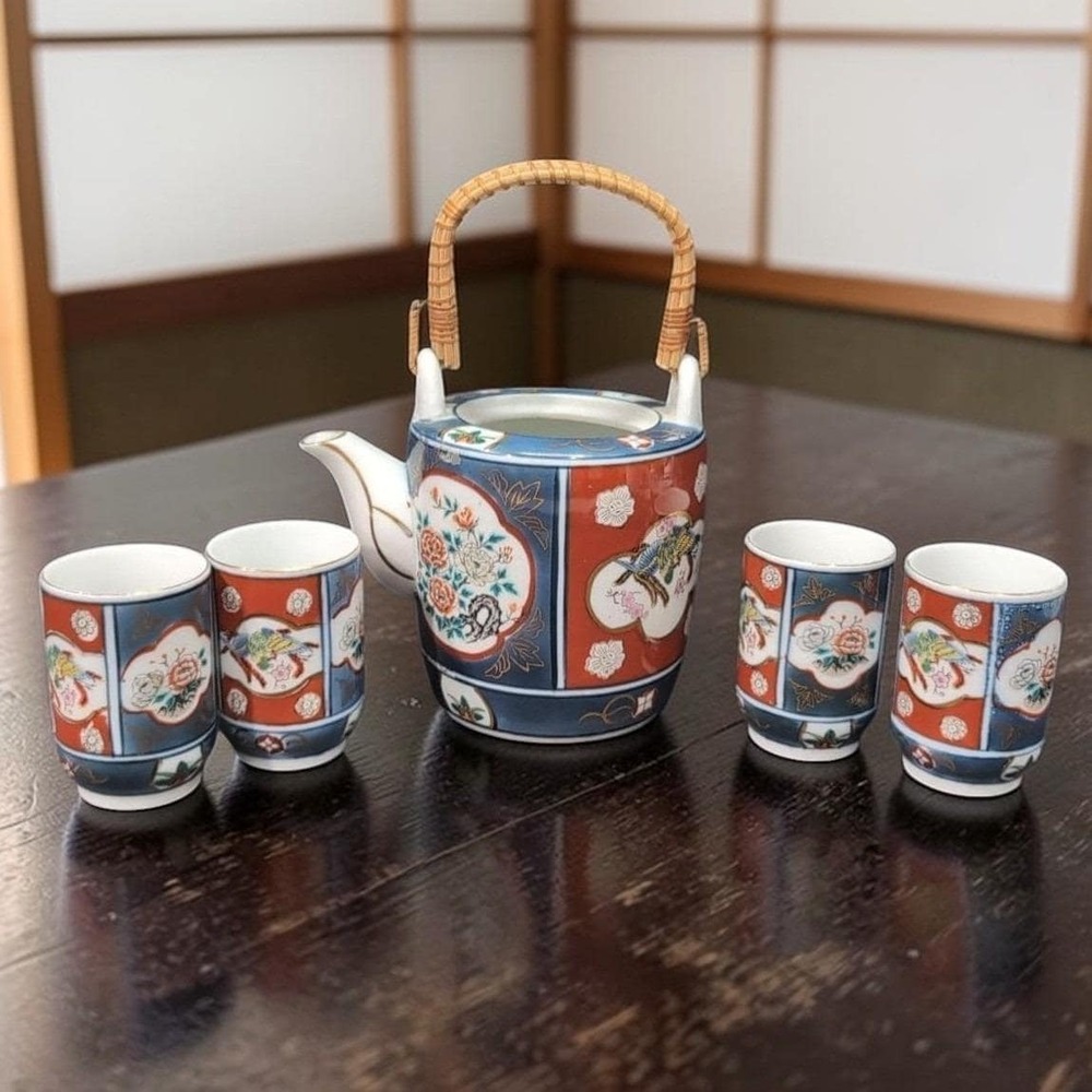 Old Gorgeous Imari Japan Teapot‎ and Four Teacups, No Lid, Vintage Pottery Set